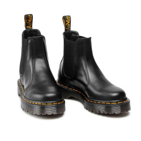 DR.MARTENS